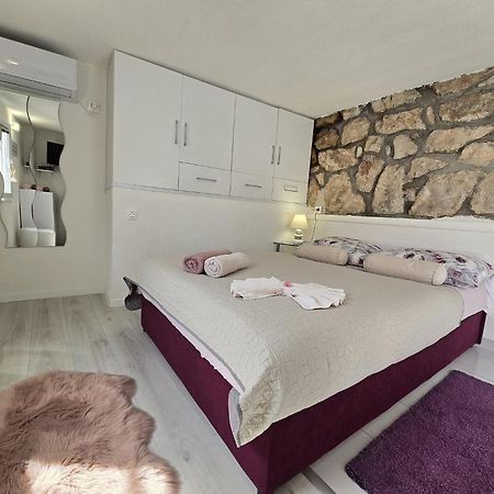 Indy'S Beach Apartments Dubrovnik Exterior photo