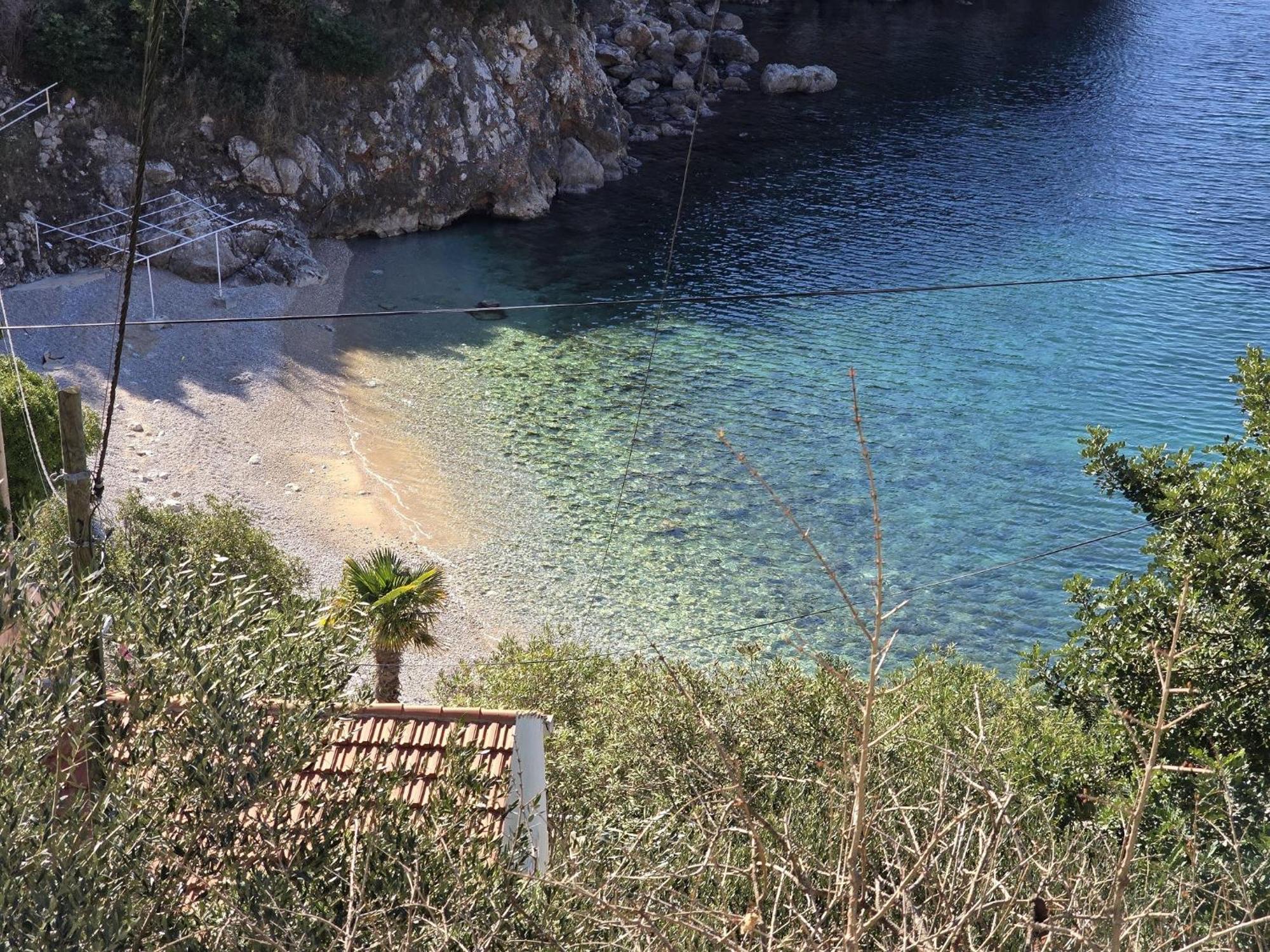 Indy'S Beach Apartments Dubrovnik Room photo