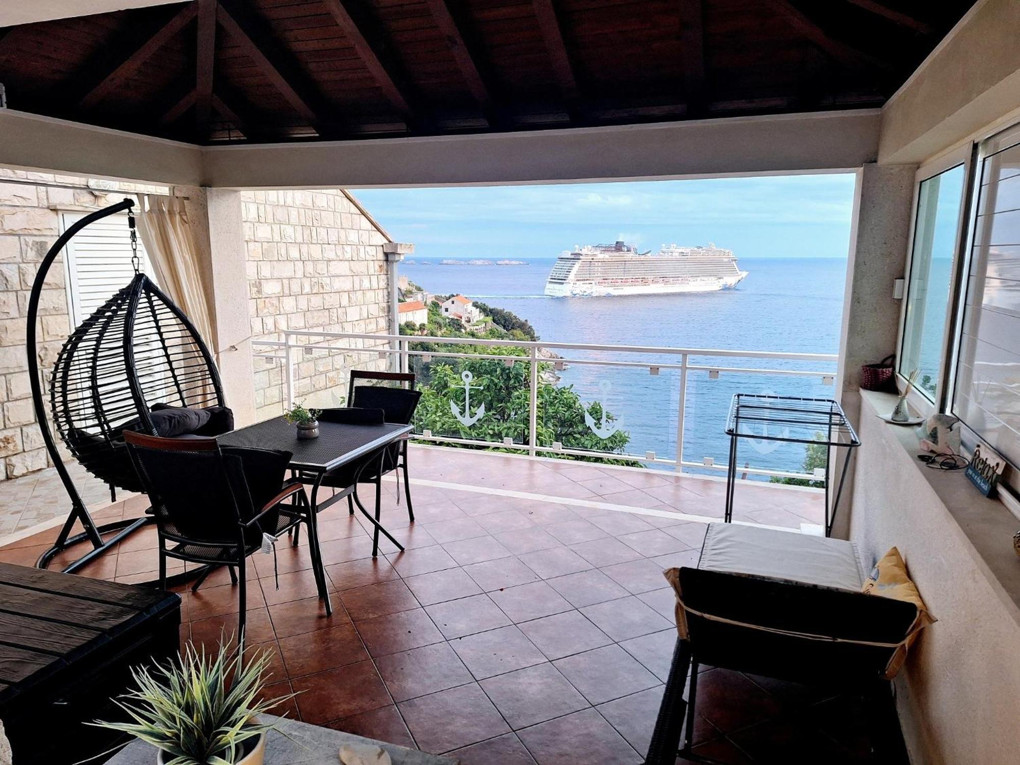 Indy'S Beach Apartments Dubrovnik Room photo