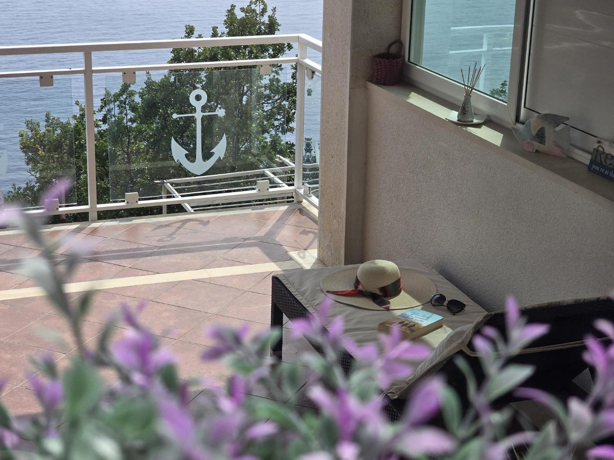 Indy'S Beach Apartments Dubrovnik Room photo